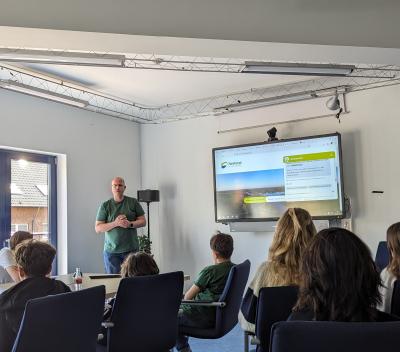 Nettetaler Jugendforum nimmt künstliche Intelligenz in den Fokus: Workshop und Schulbesuch